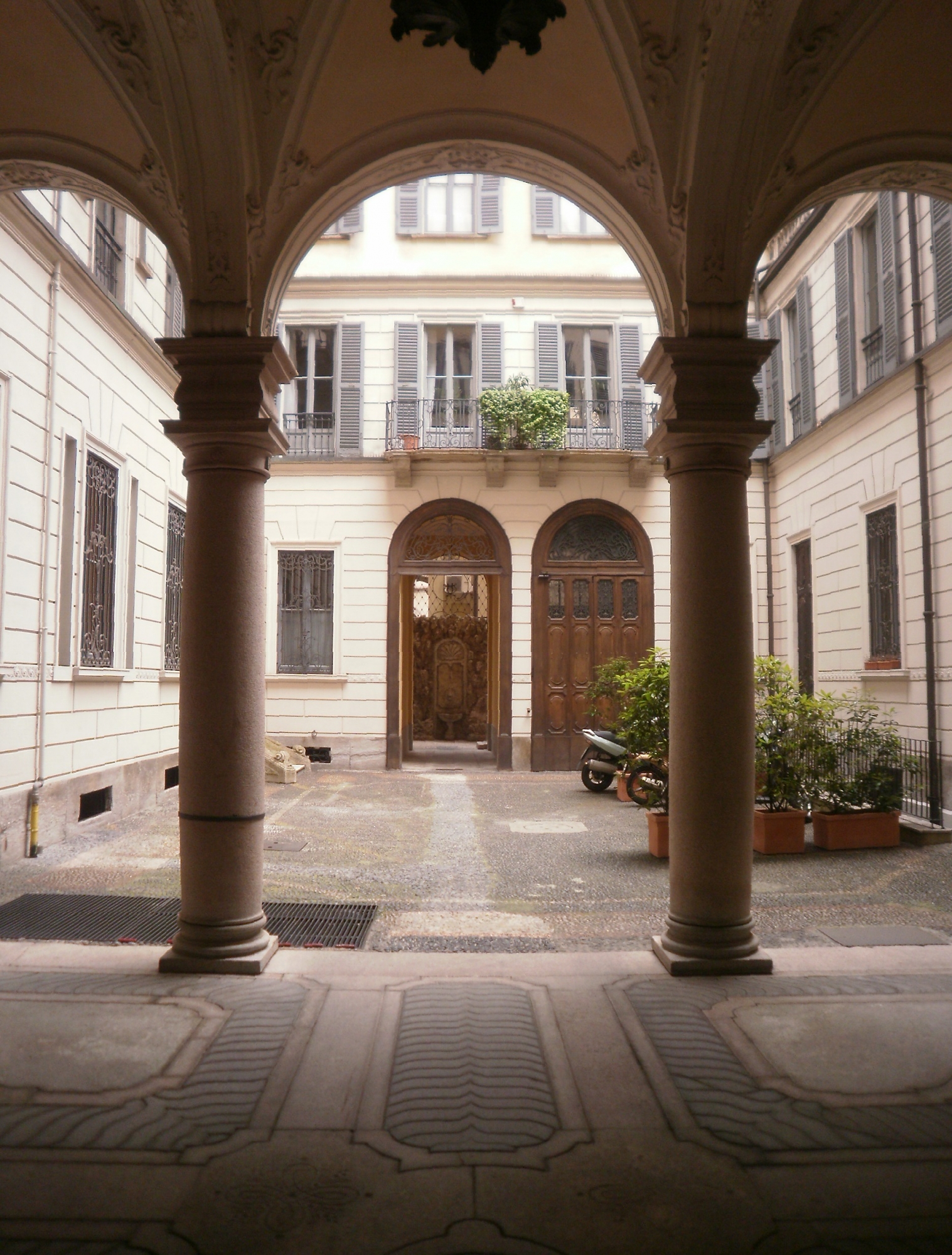 http://www.canavesiobruno-architetti.it/userfiles/image/Metroconsult/P4300046.JPG